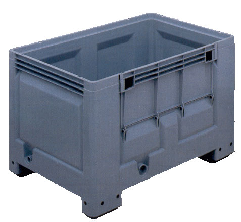 Inustrial size tanks for holding food, water or chemicals. Complete with hinged door